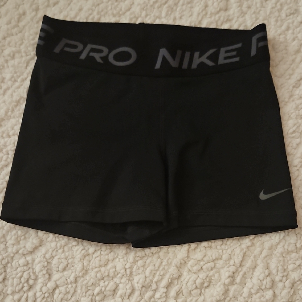 Nike Black Athletic Shorts for Performance